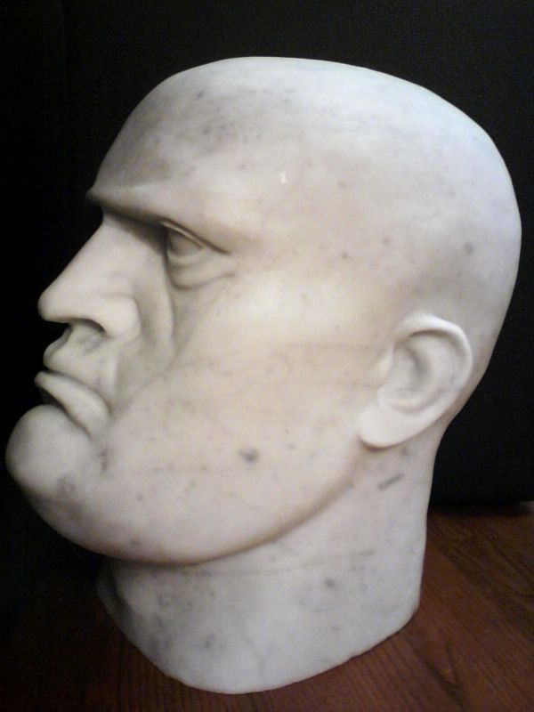 Busto in marmo di Benito Mussolini Foto stock - Alamy