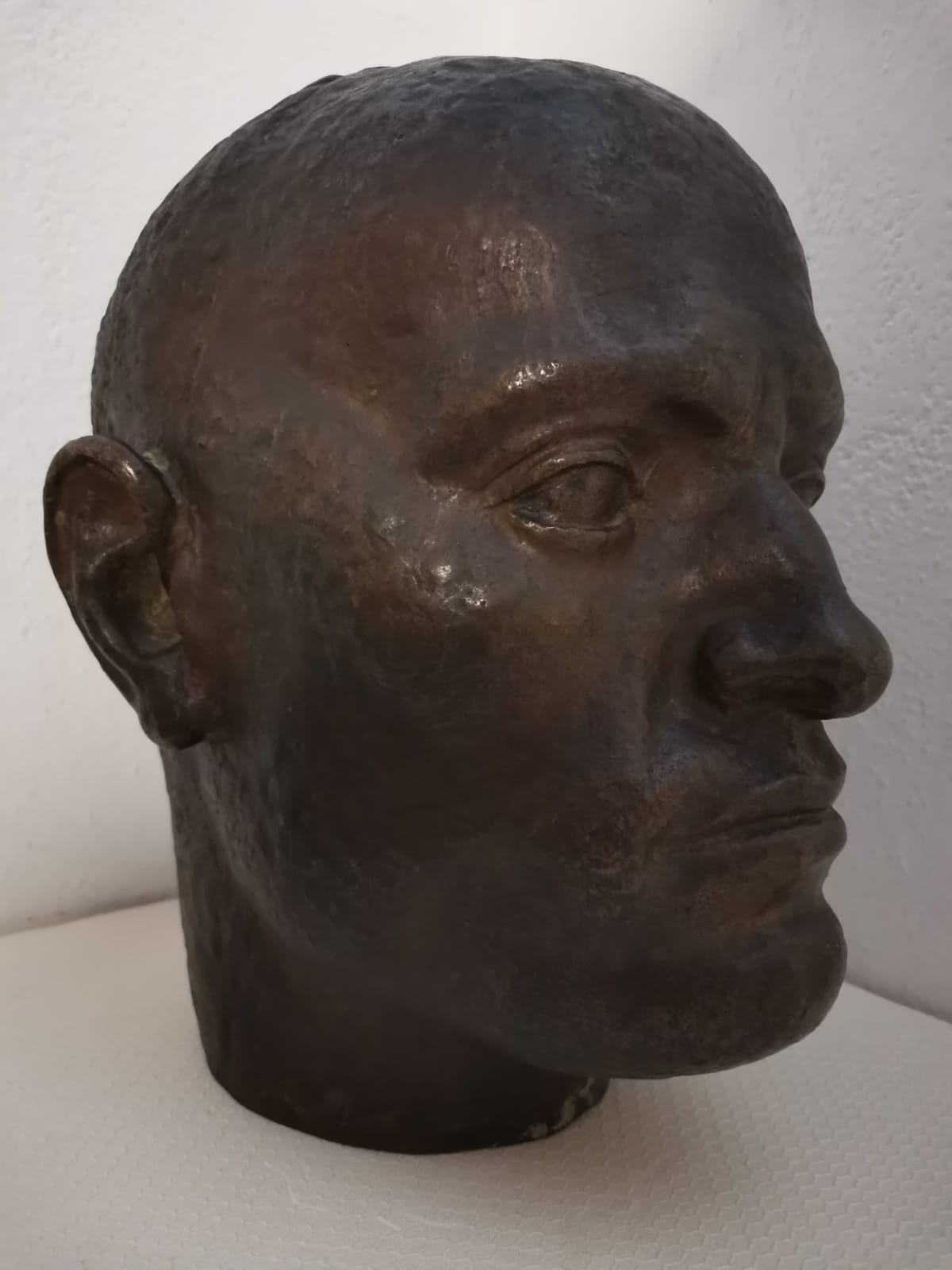 IMPORTANTE SCULTURA VIRILE IN BRONZO DI BENITO MUSSOLINI A FIRMA VINCENZO  CATTÒ – Arte Proibita